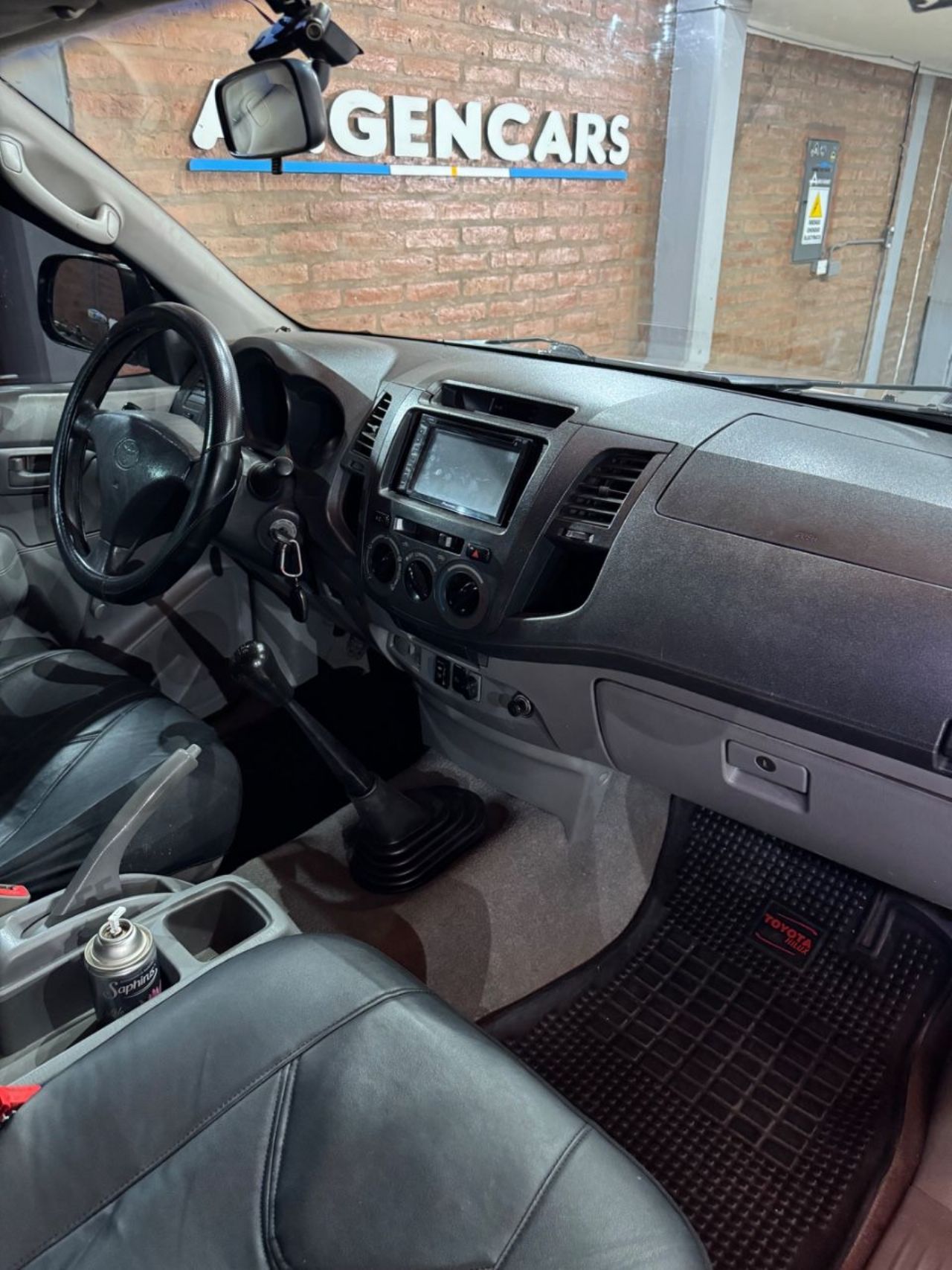 Toyota Hilux Usada en San Juan, deRuedas