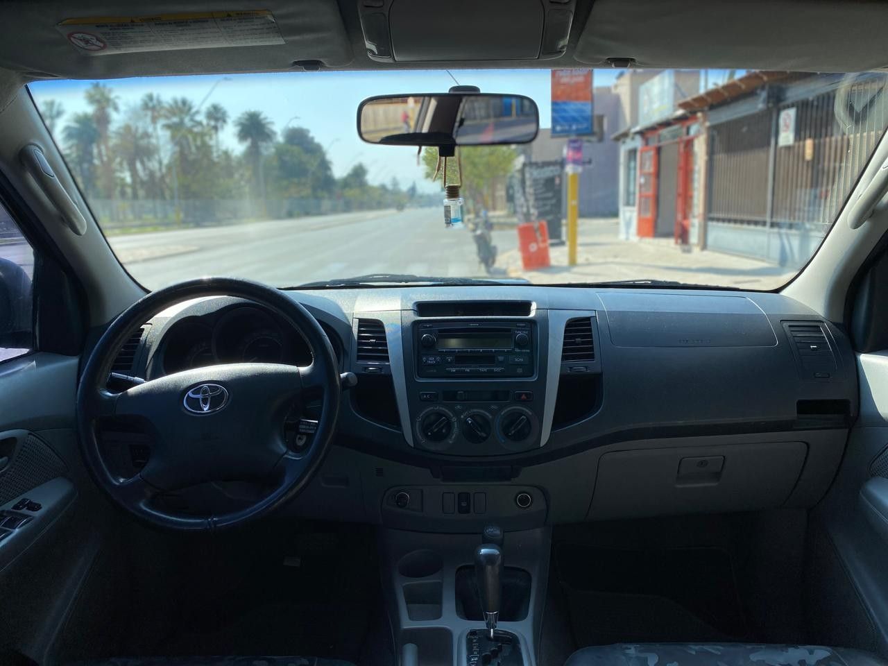Toyota Hilux Usada en San Juan, deRuedas