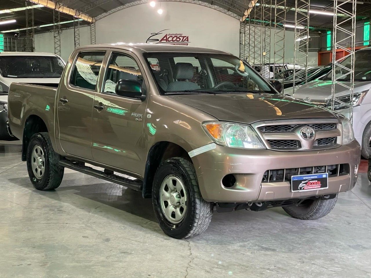 Toyota Hilux Usada en San Juan, deRuedas