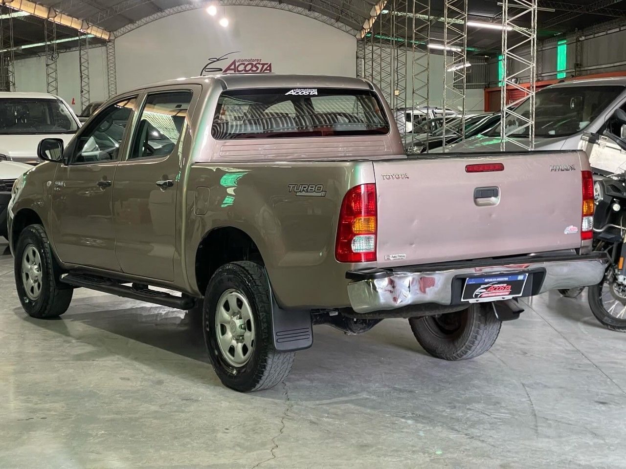 Toyota Hilux Usada en San Juan, deRuedas
