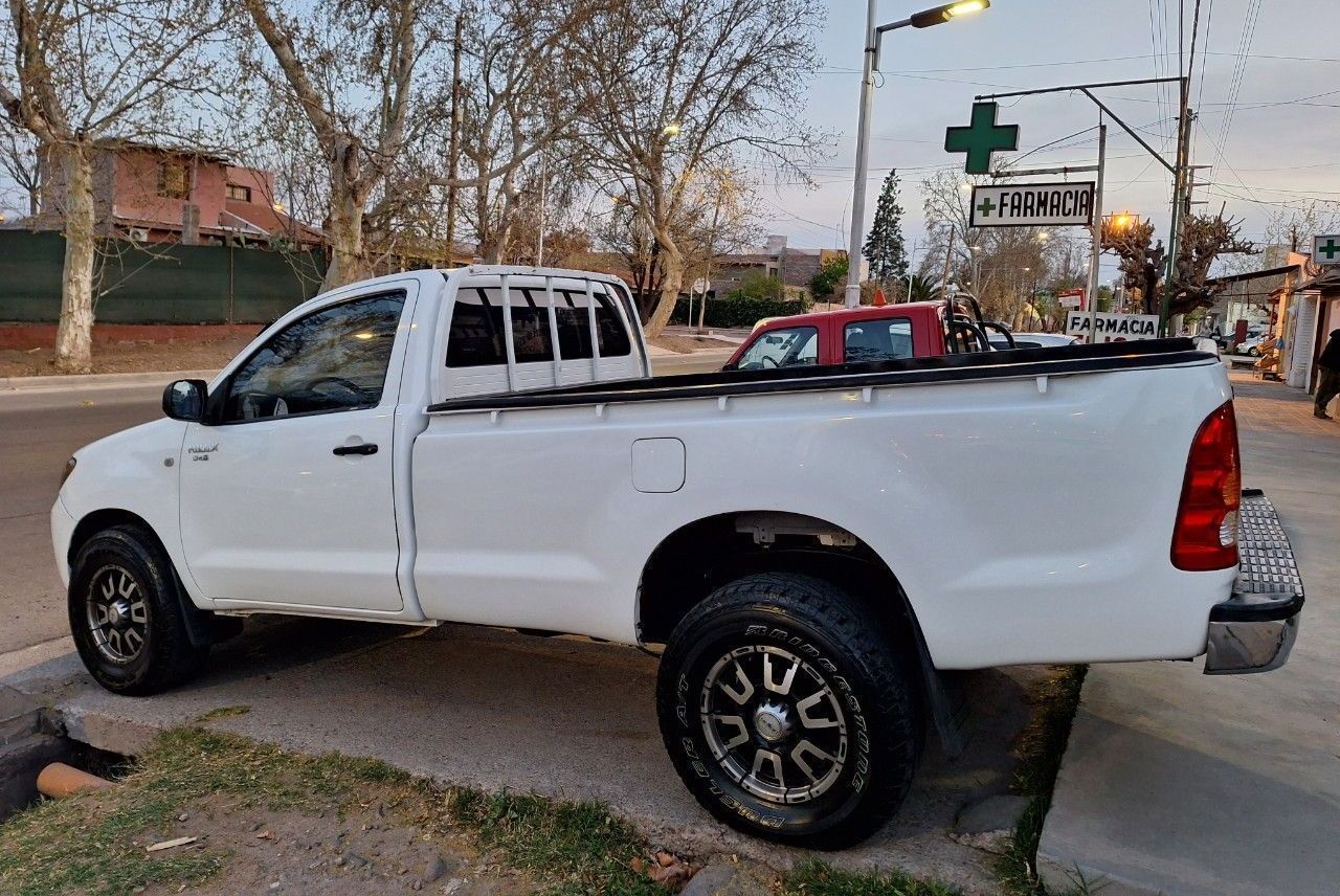 Toyota Hilux Usada en Mendoza, deRuedas