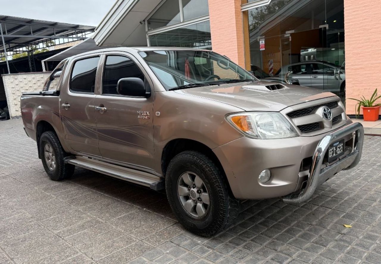 Toyota Hilux Usada en Mendoza, deRuedas