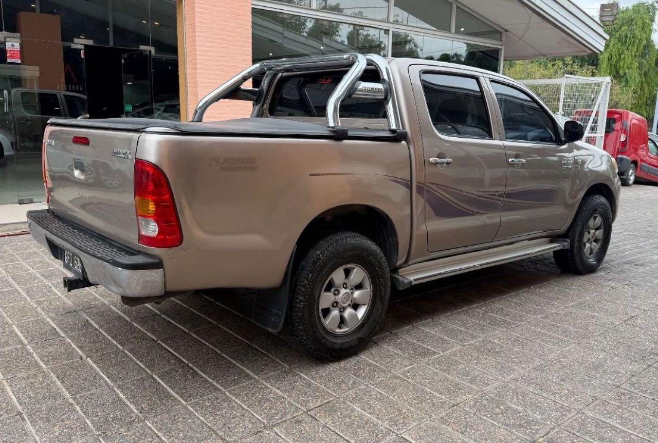 Toyota Hilux Usada en Mendoza, deRuedas