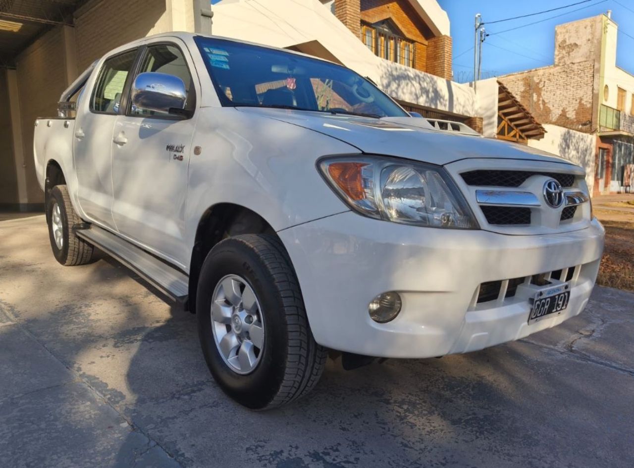 Toyota Hilux Usada Financiado en Mendoza, deRuedas