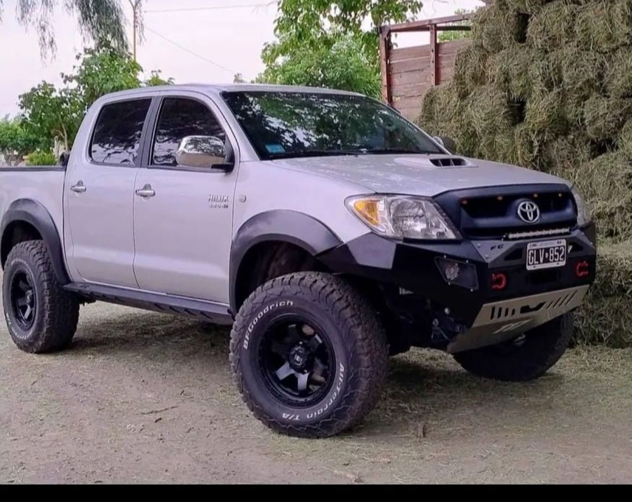 Toyota Hilux Usada en San Juan, deRuedas