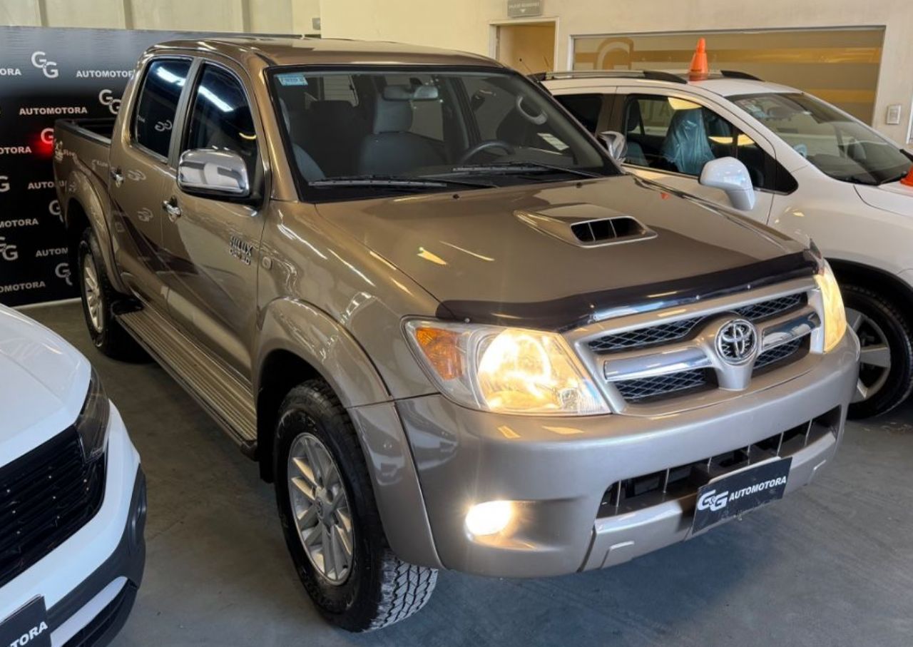 Toyota Hilux Usada en Mendoza, deRuedas