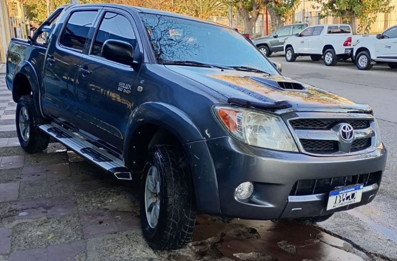 Toyota Hilux Usada Financiado en Mendoza, deRuedas