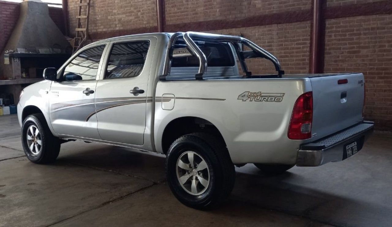 Toyota Hilux Usada en Mendoza, deRuedas