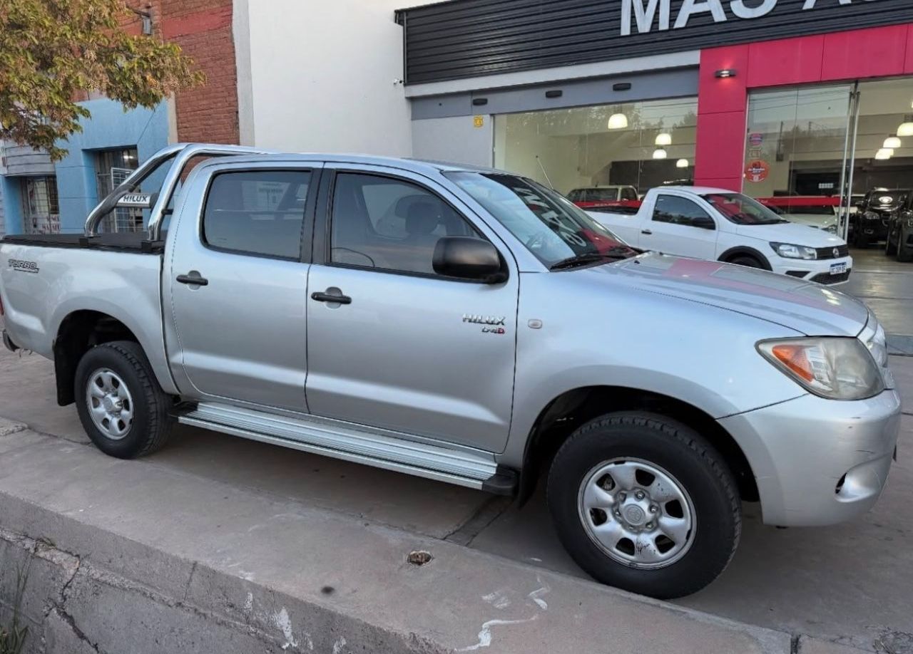 Toyota Hilux Usada en Mendoza, deRuedas