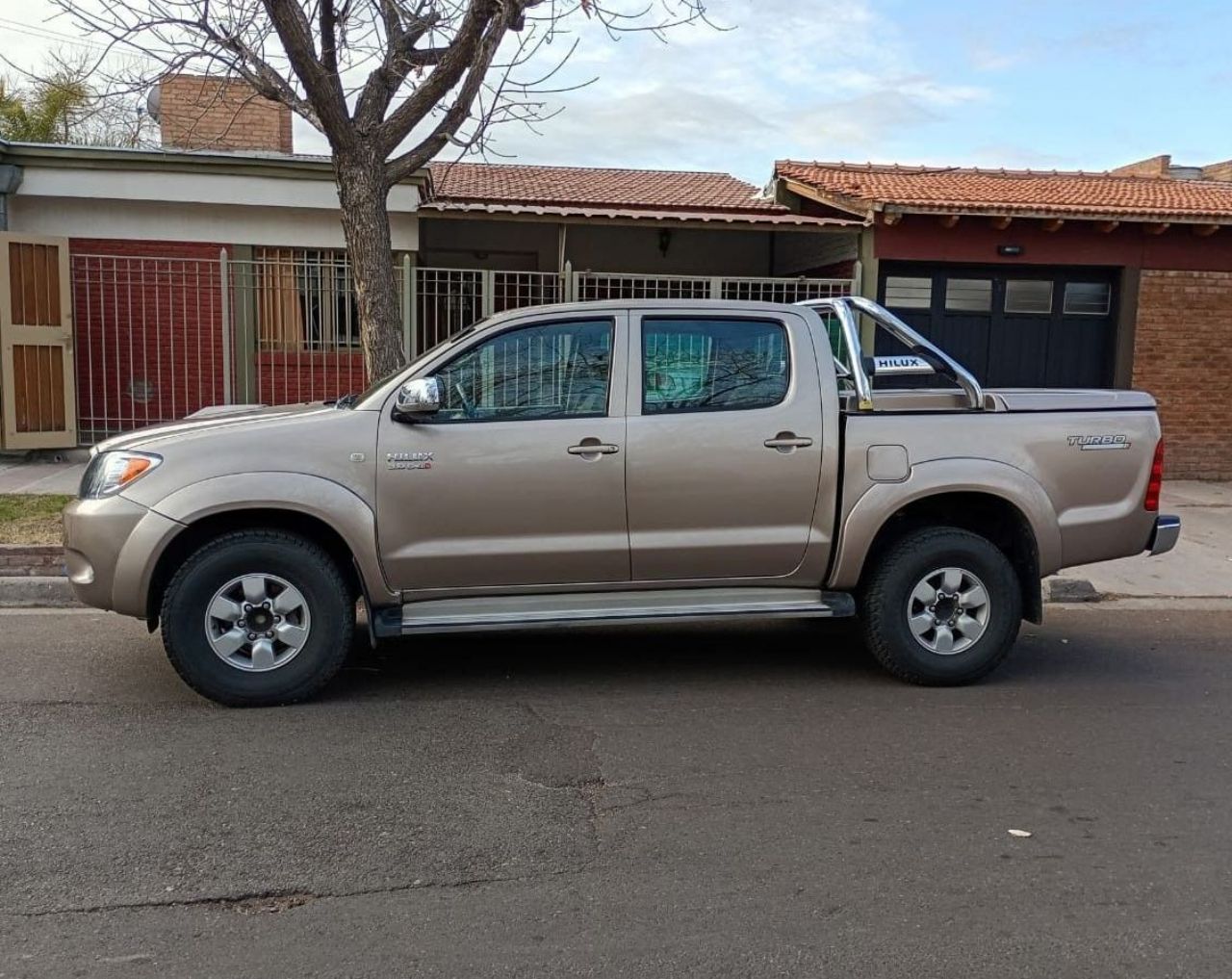 Toyota Hilux Usada en Mendoza, deRuedas