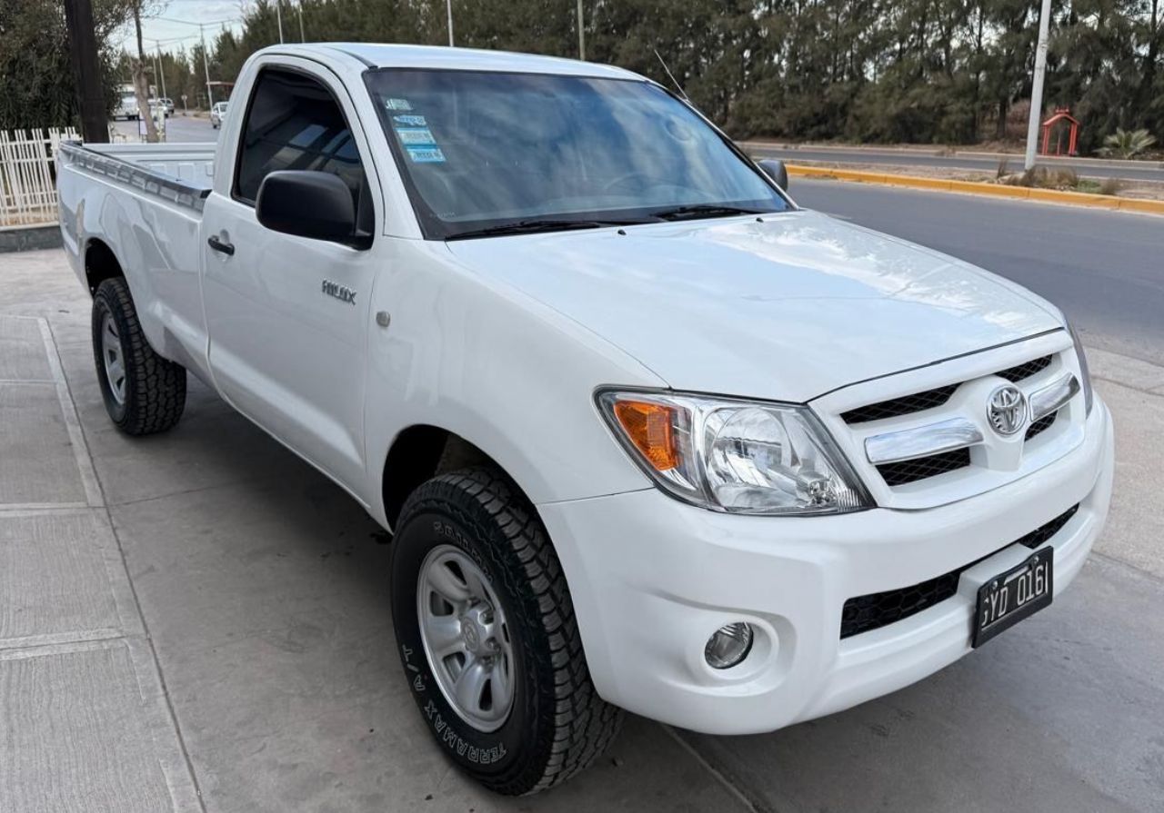 Toyota Hilux Usada en Mendoza, deRuedas