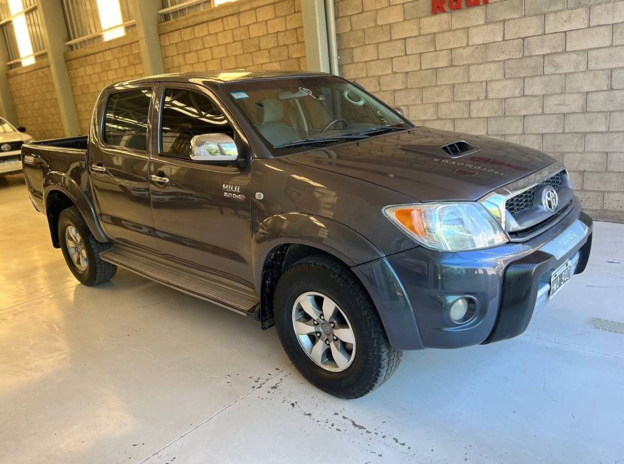 Toyota Hilux Usada en Mendoza, deRuedas
