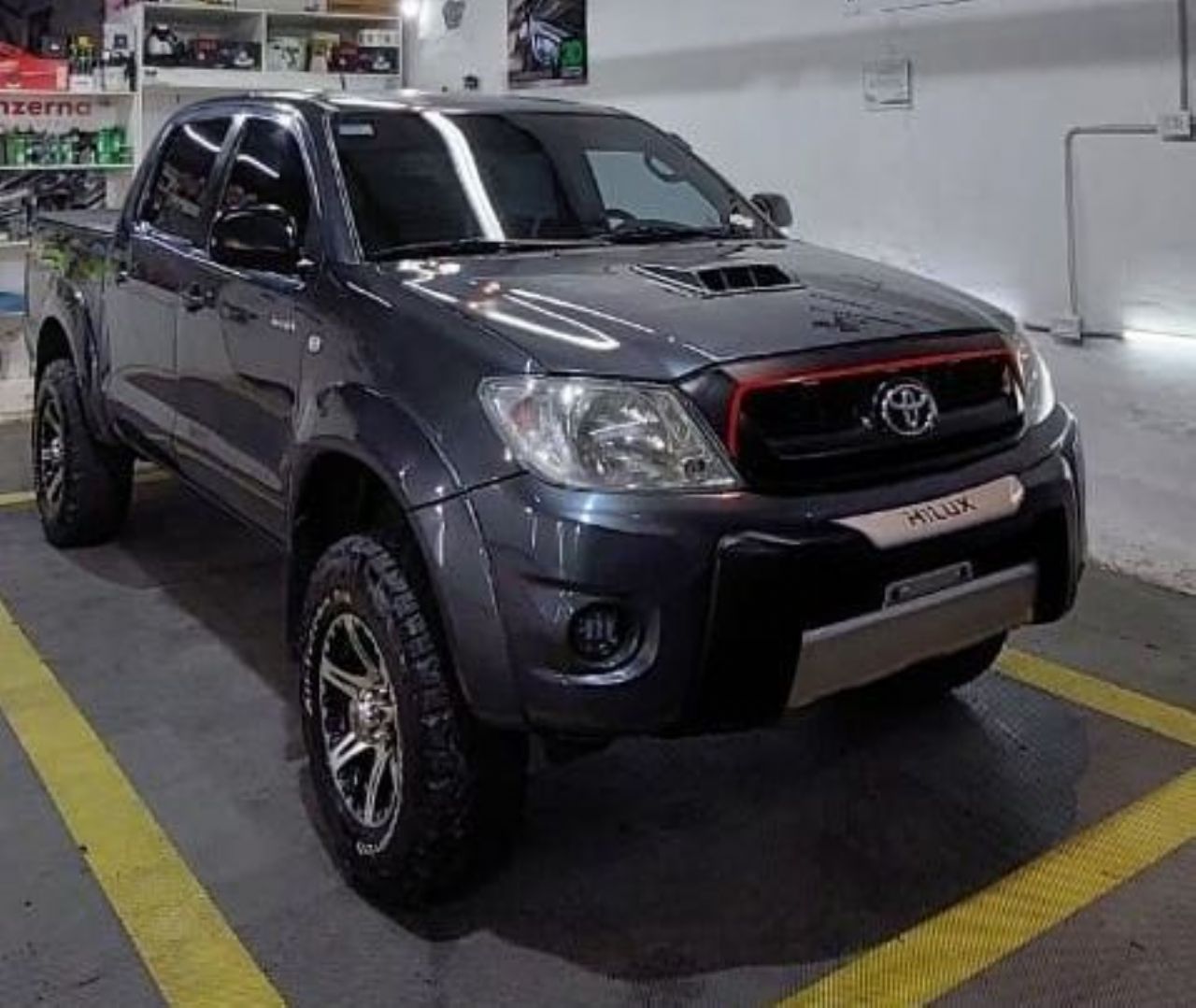 Toyota Hilux Usada en San Juan, deRuedas