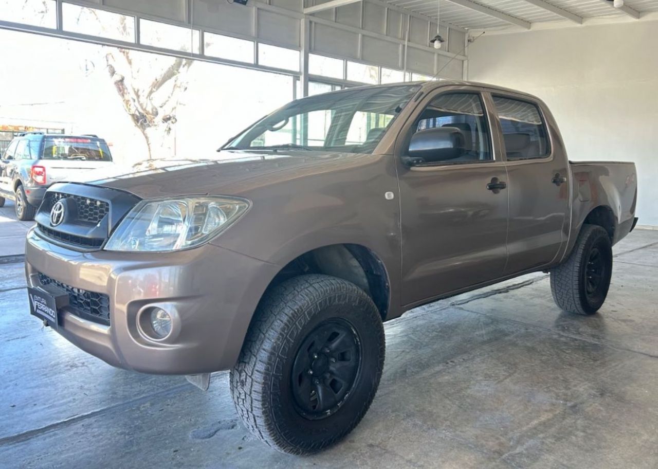Toyota Hilux Usada Financiado en Mendoza, deRuedas