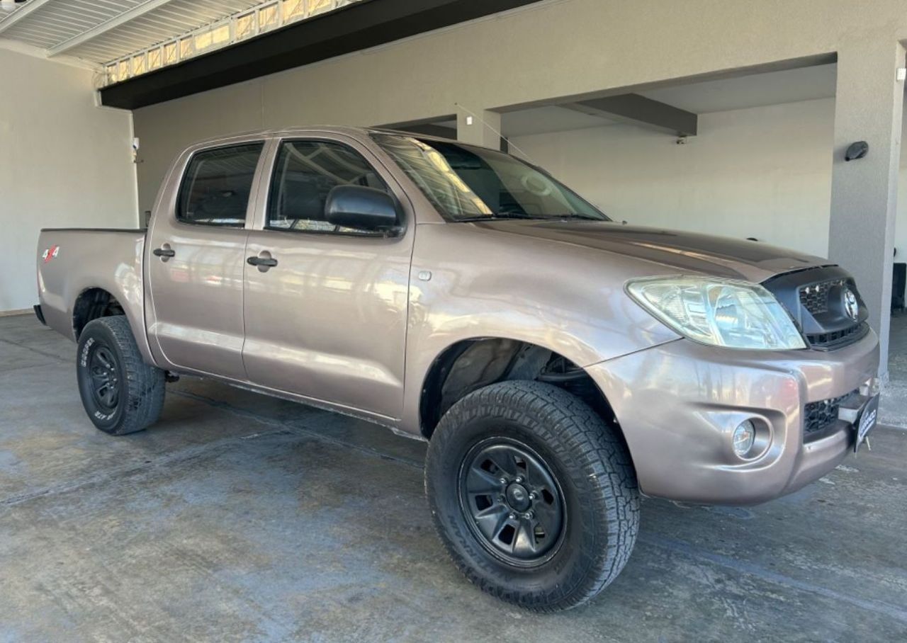 Toyota Hilux Usada Financiado en Mendoza, deRuedas