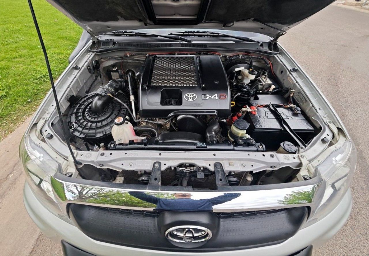 Toyota Hilux Usada Financiado en Mendoza, deRuedas