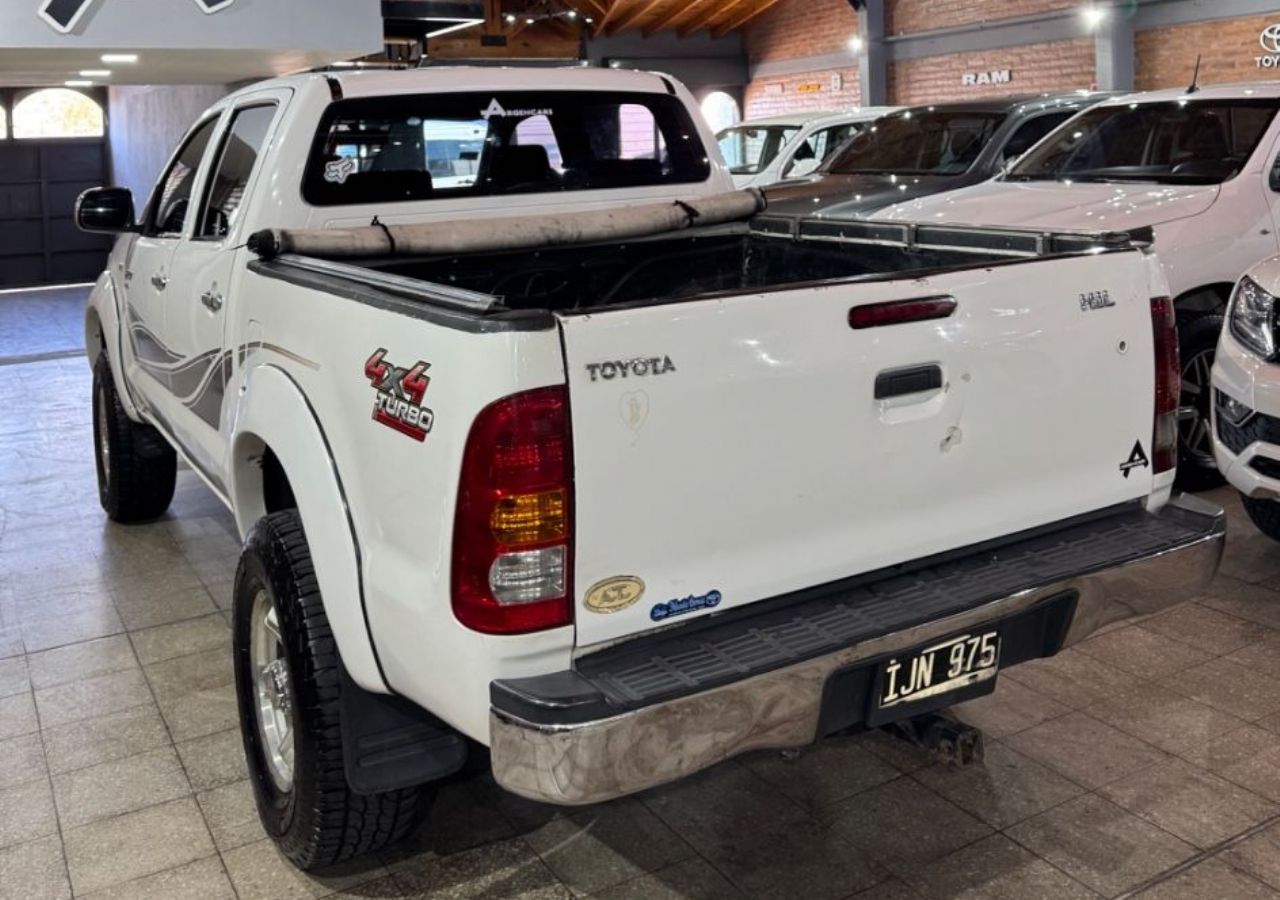 Toyota Hilux Usada Financiado en San Juan, deRuedas