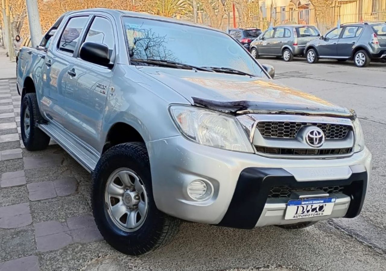Toyota Hilux Usada Financiado en Mendoza, deRuedas