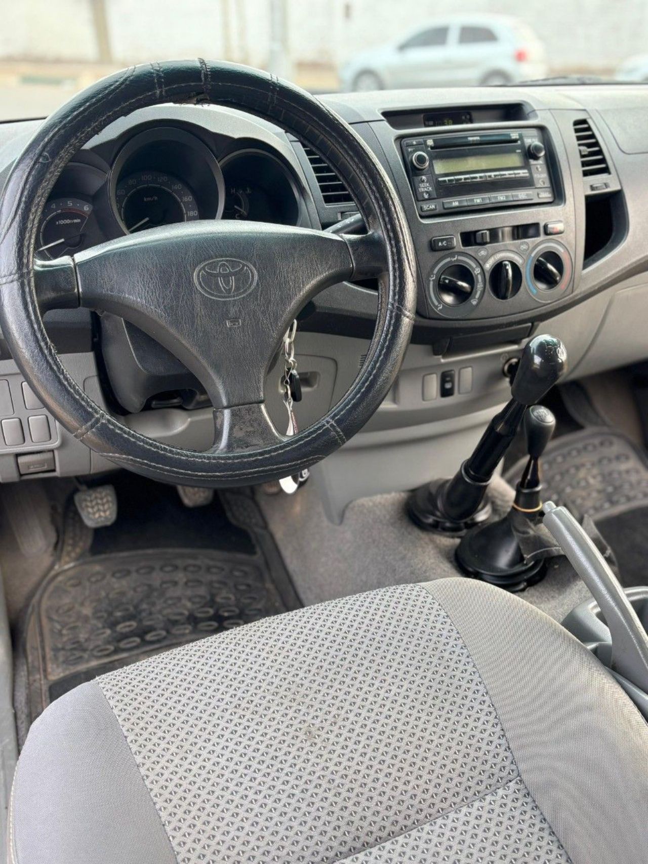Toyota Hilux Usada Financiado en Mendoza, deRuedas
