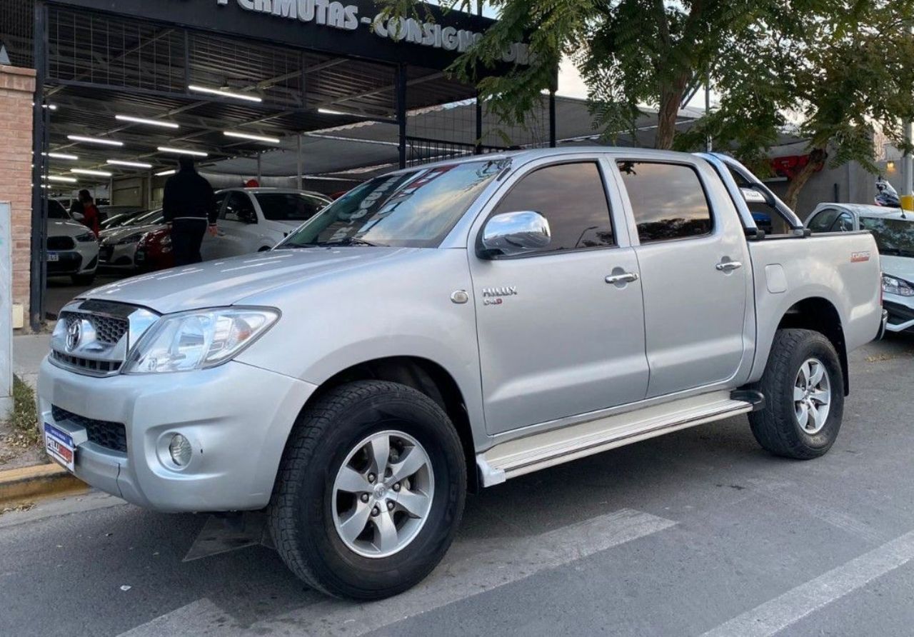 Toyota Hilux Usada en San Juan, deRuedas