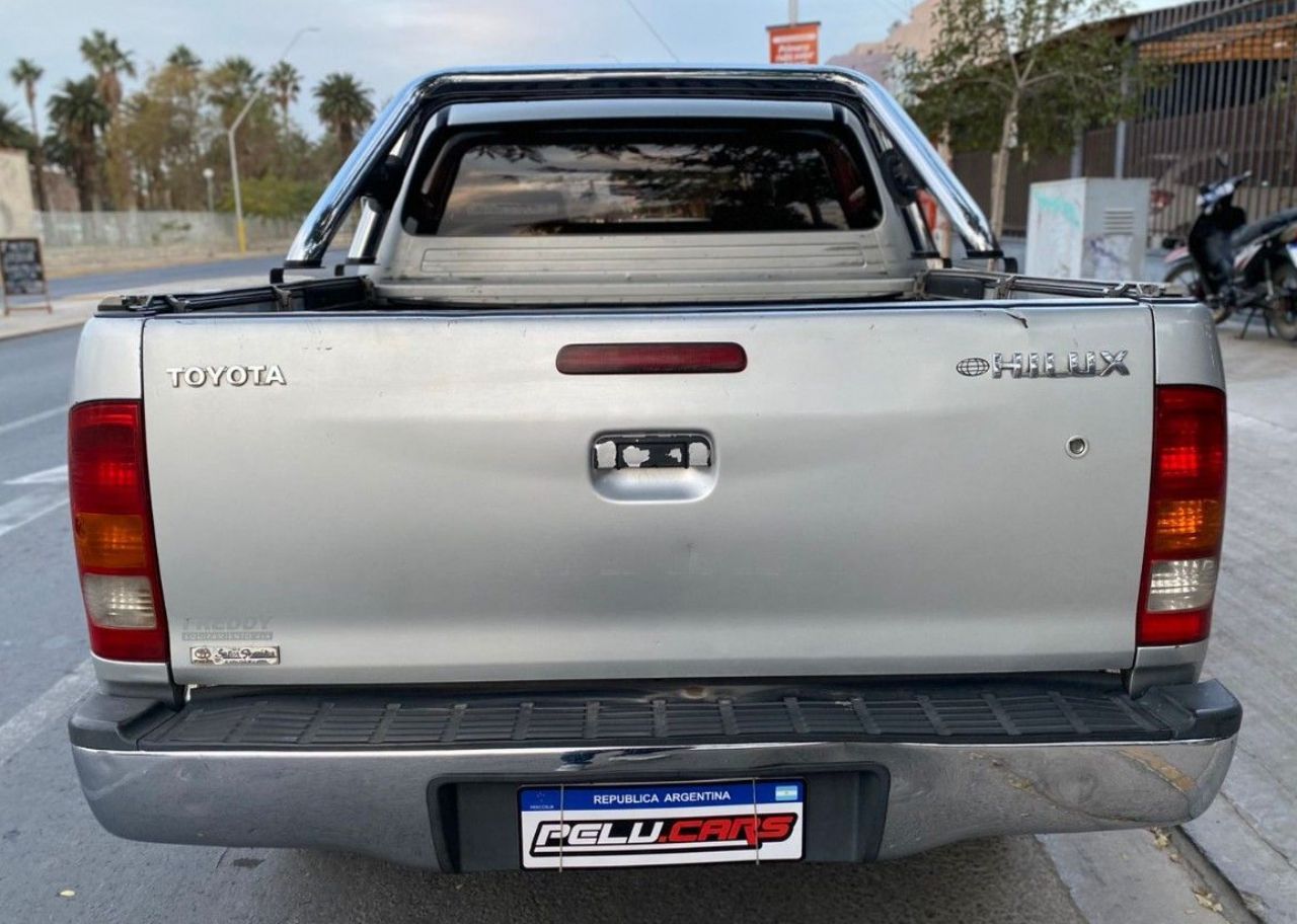 Toyota Hilux Usada en San Juan, deRuedas