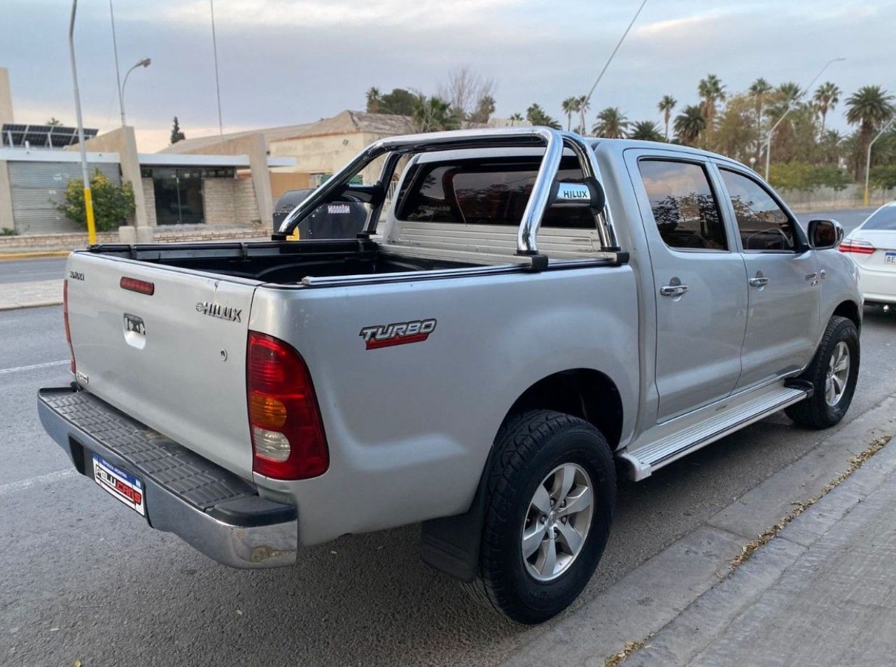 Toyota Hilux Usada en San Juan, deRuedas