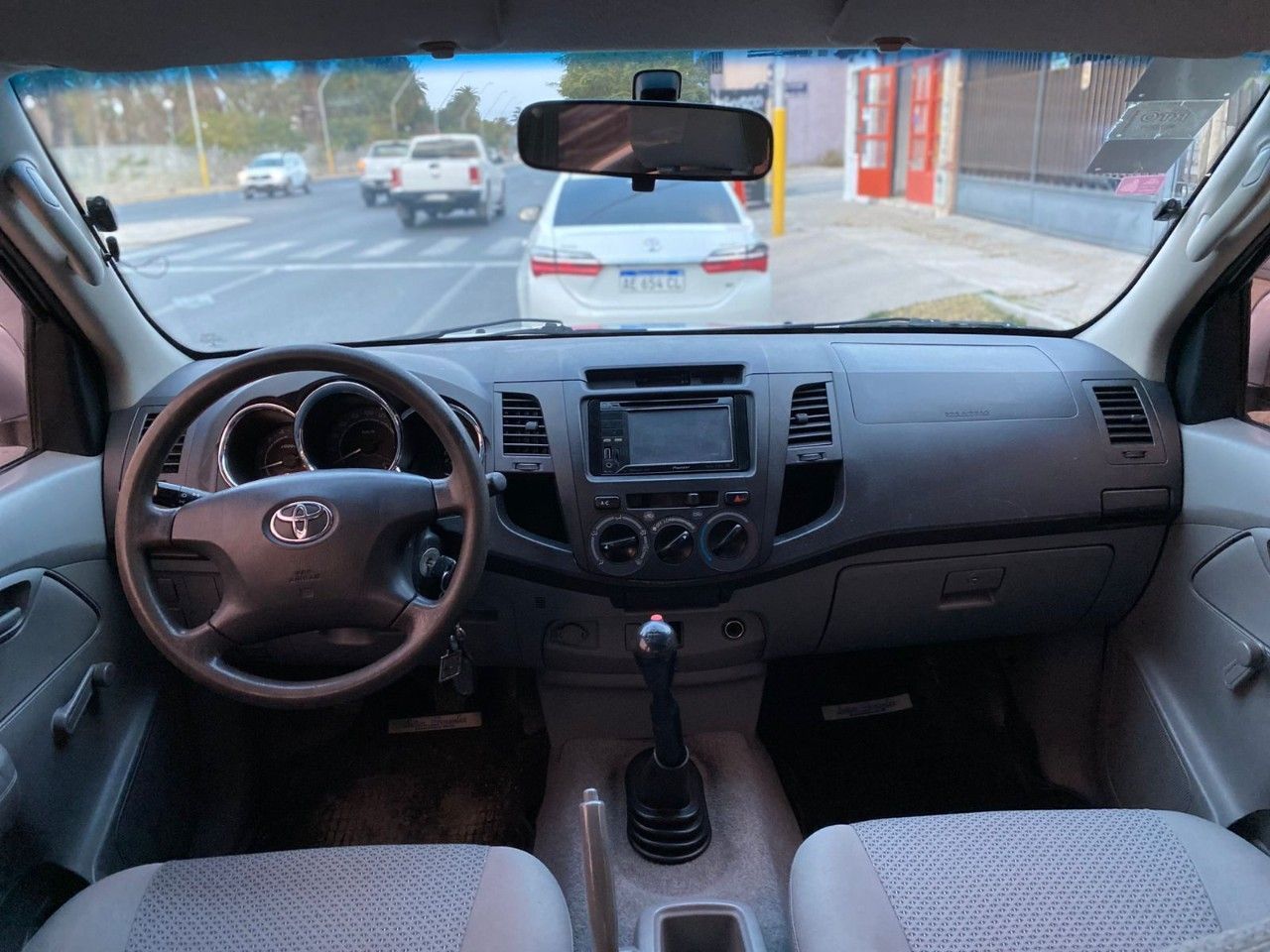 Toyota Hilux Usada en San Juan, deRuedas