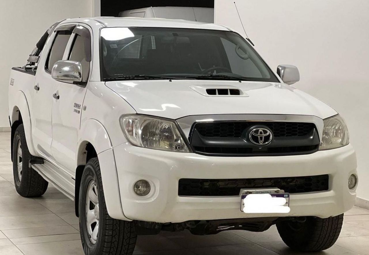 Toyota Hilux Usada en Mendoza, deRuedas