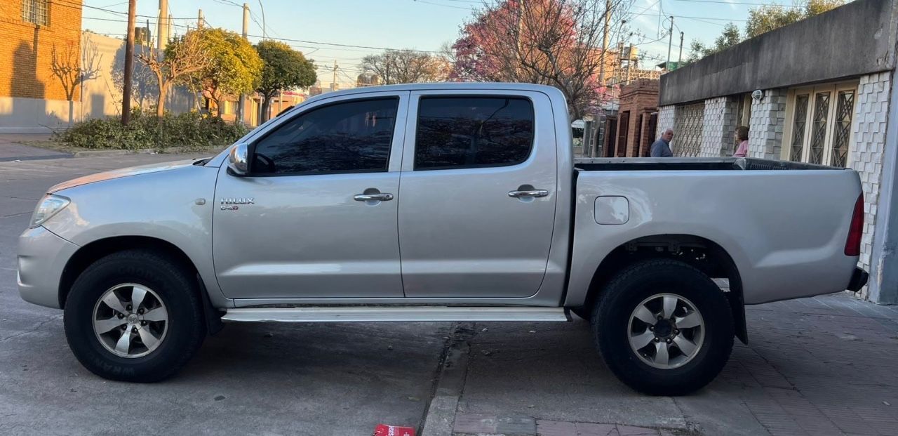 Toyota Hilux Usada en Córdoba, deRuedas