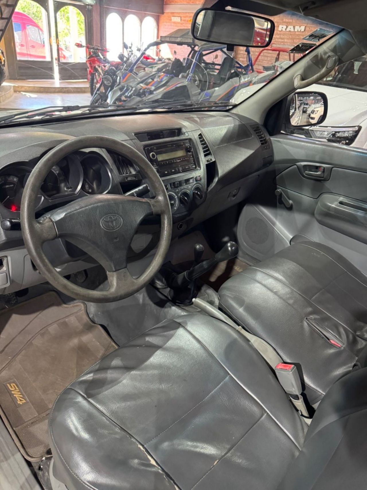 Toyota Hilux Usada en San Juan, deRuedas