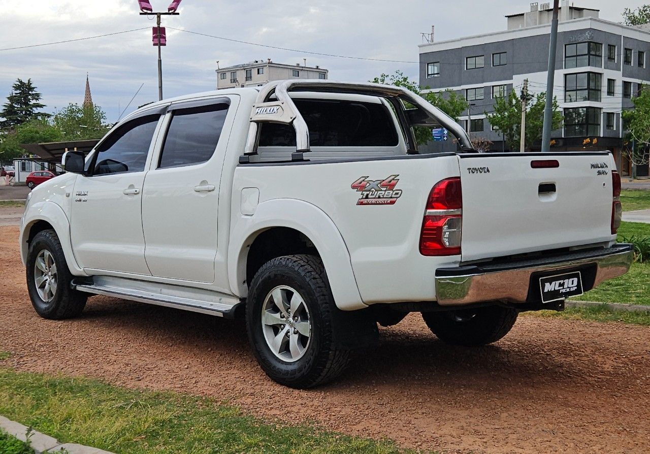Toyota Hilux Usada en Mendoza, deRuedas