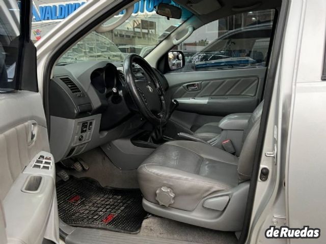 Toyota Hilux Usada en San Juan, deRuedas