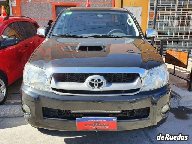 Toyota Hilux Usada en San Juan, deRuedas