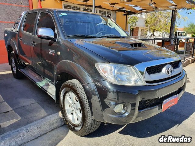 Toyota Hilux Usada en San Juan, deRuedas