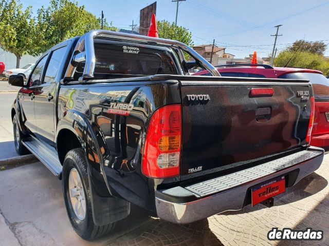 Toyota Hilux Usada en San Juan, deRuedas