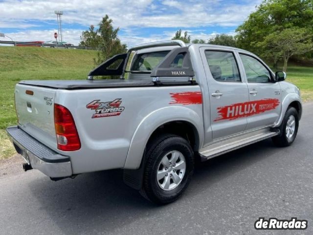 Toyota Hilux Usada en San Juan, deRuedas