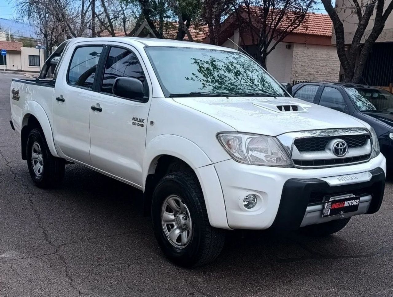 Toyota Hilux Usada en Mendoza, deRuedas