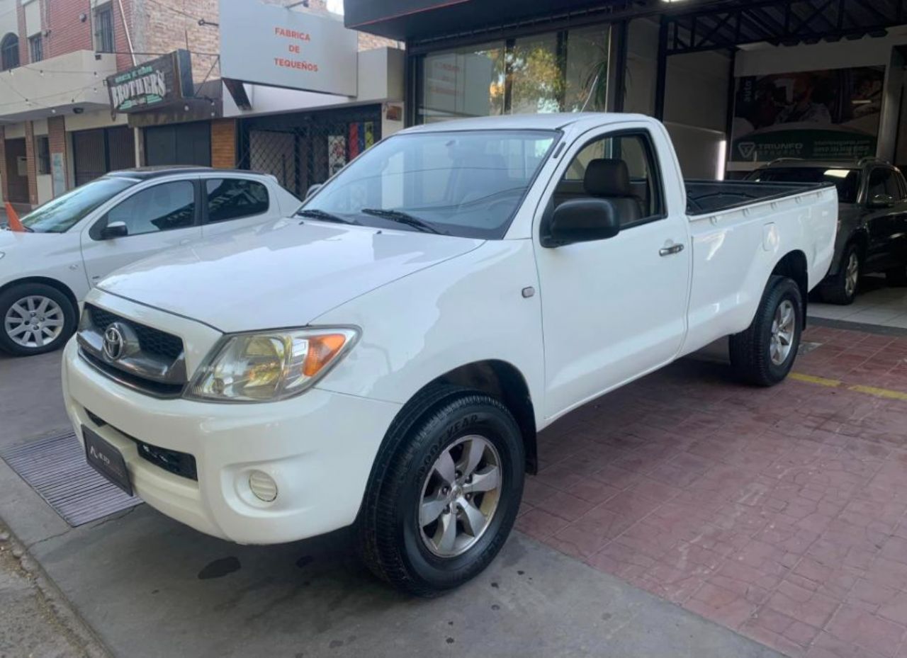 Toyota Hilux Usada en Mendoza, deRuedas