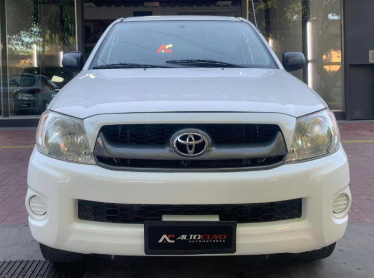 Toyota Hilux Usada en Mendoza, deRuedas
