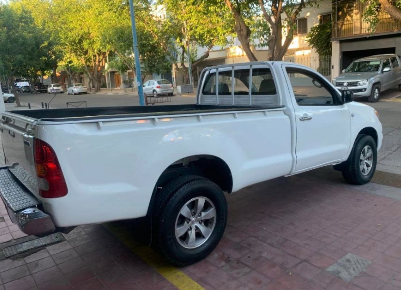 Toyota Hilux Usada en Mendoza, deRuedas