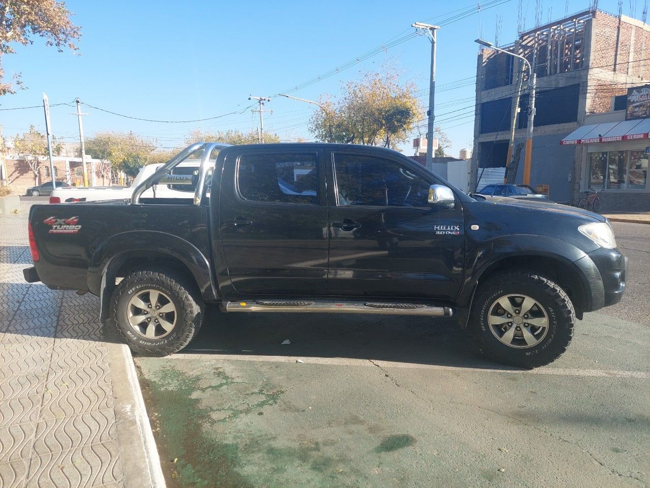 Toyota Hilux Usada en San Juan, deRuedas