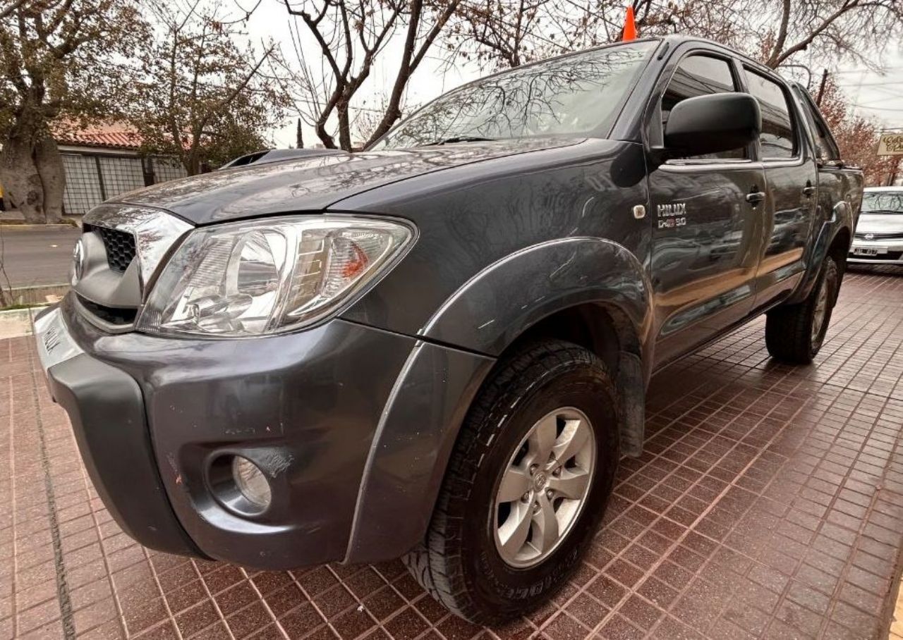 Toyota Hilux Usada en Mendoza, deRuedas