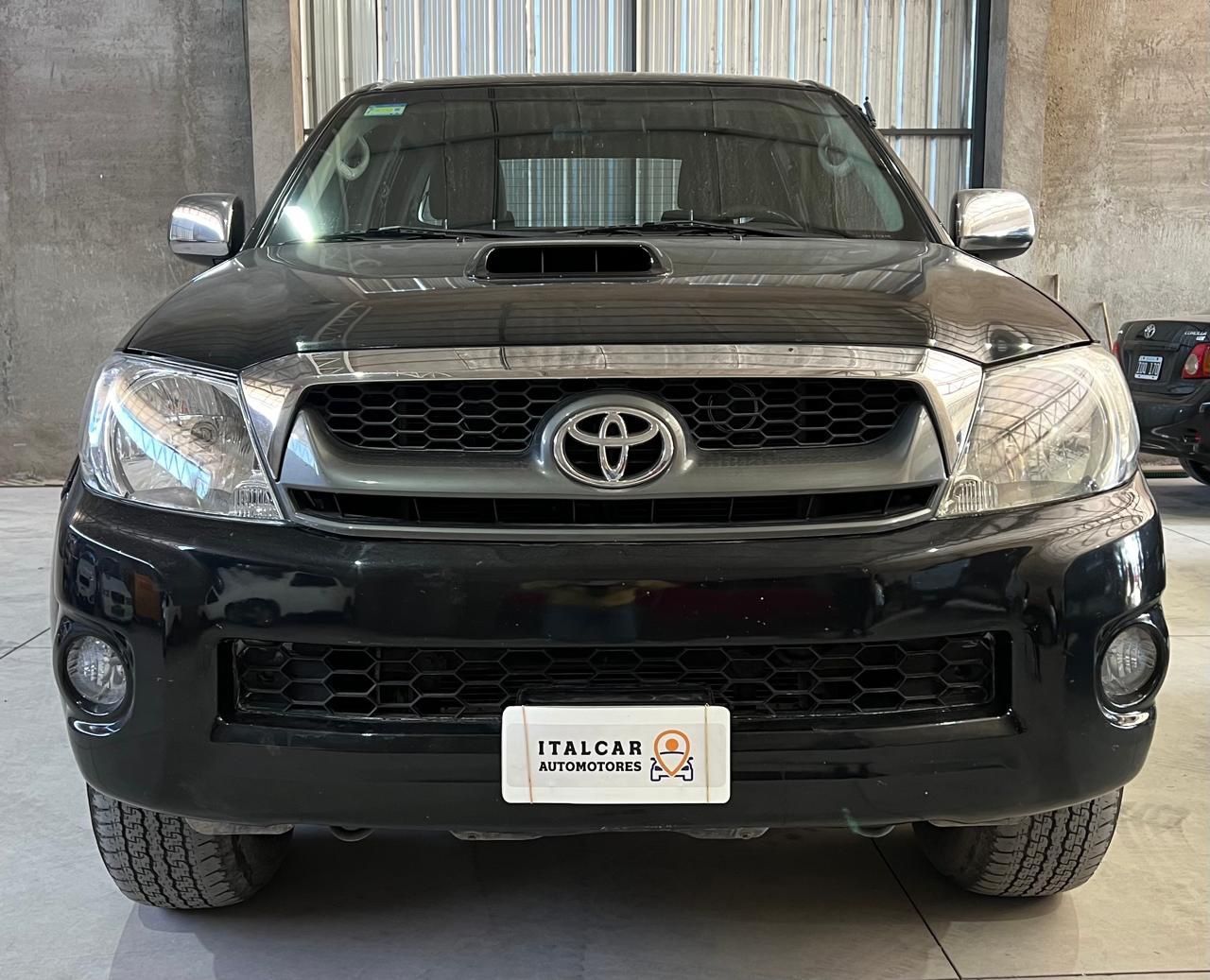 Toyota Hilux Usada Financiado en Mendoza, deRuedas
