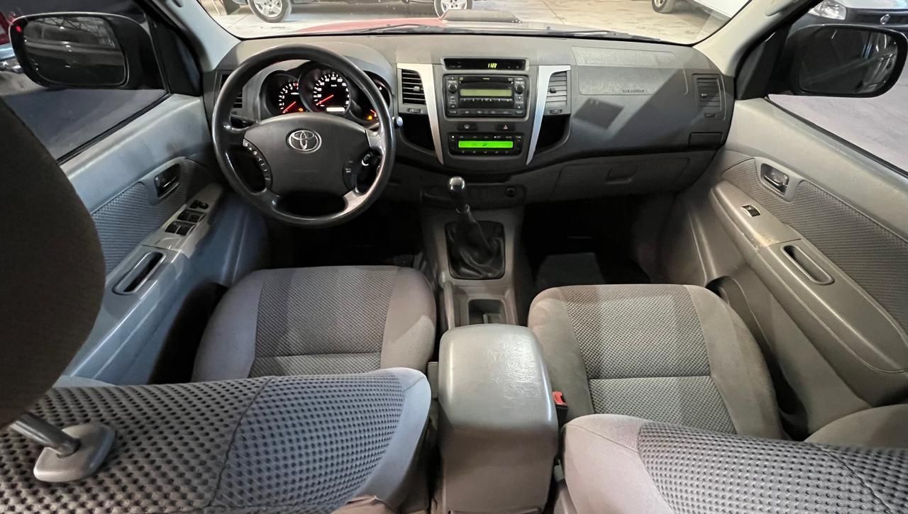 Toyota Hilux Usada Financiado en Mendoza, deRuedas
