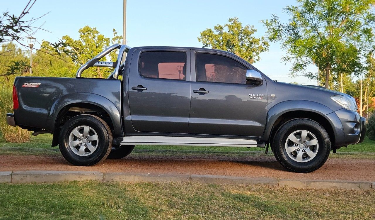 Toyota Hilux Usada Financiado en Mendoza, deRuedas
