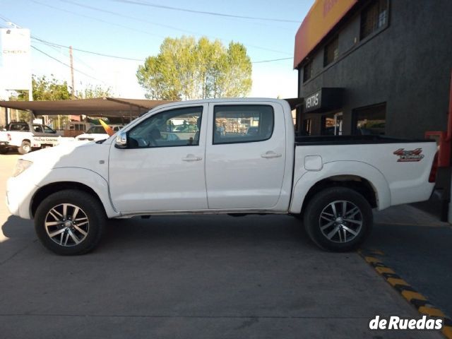 Toyota Hilux Usada en Mendoza, deRuedas