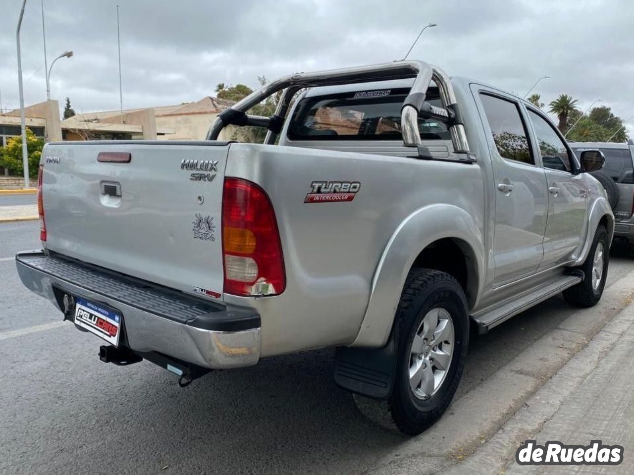 Toyota Hilux Usada en San Juan, deRuedas