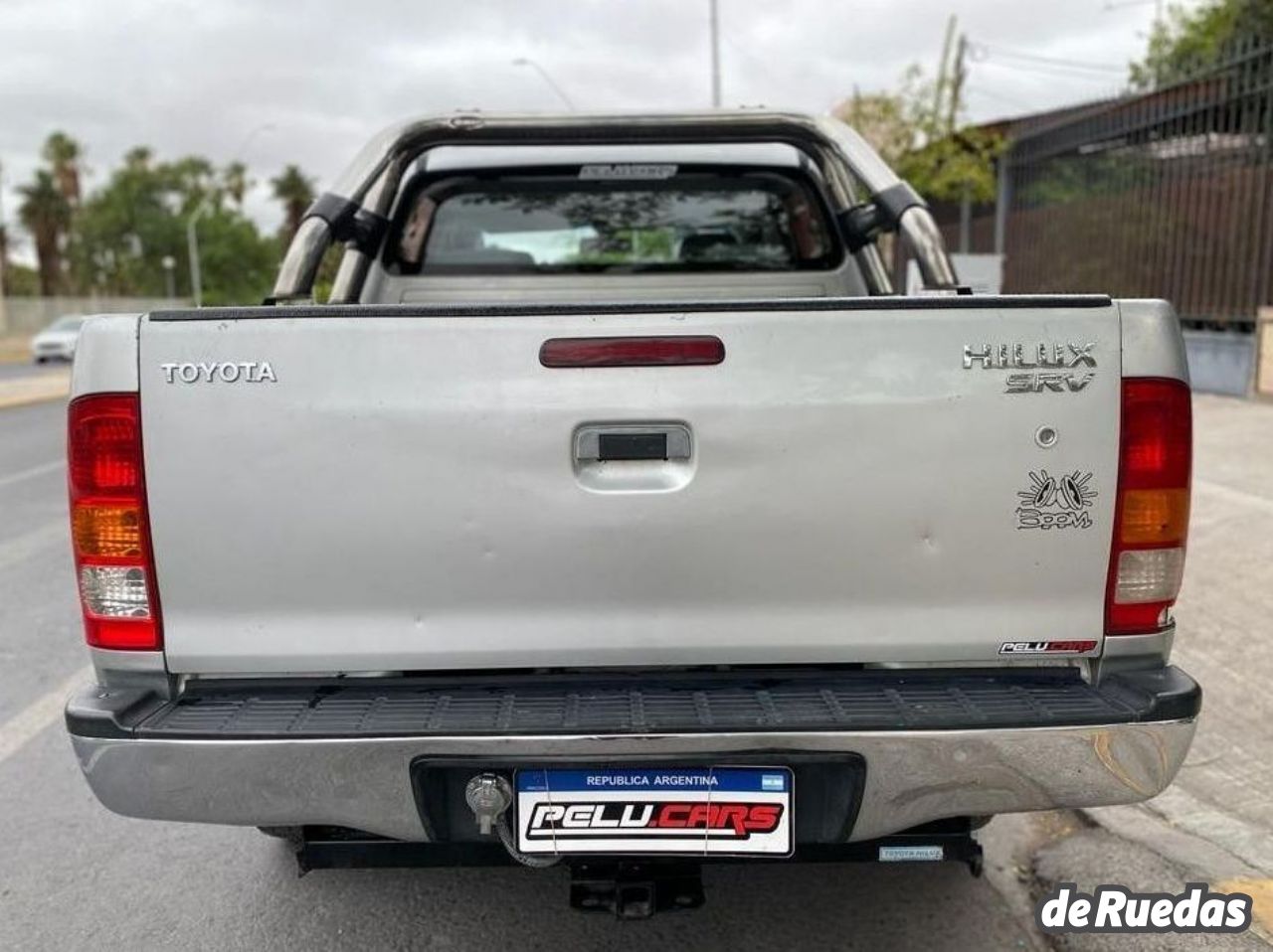 Toyota Hilux Usada en San Juan, deRuedas