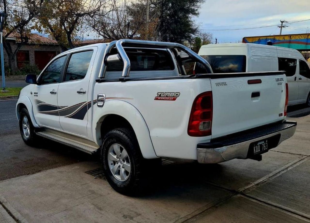Toyota Hilux Usada en Mendoza, deRuedas