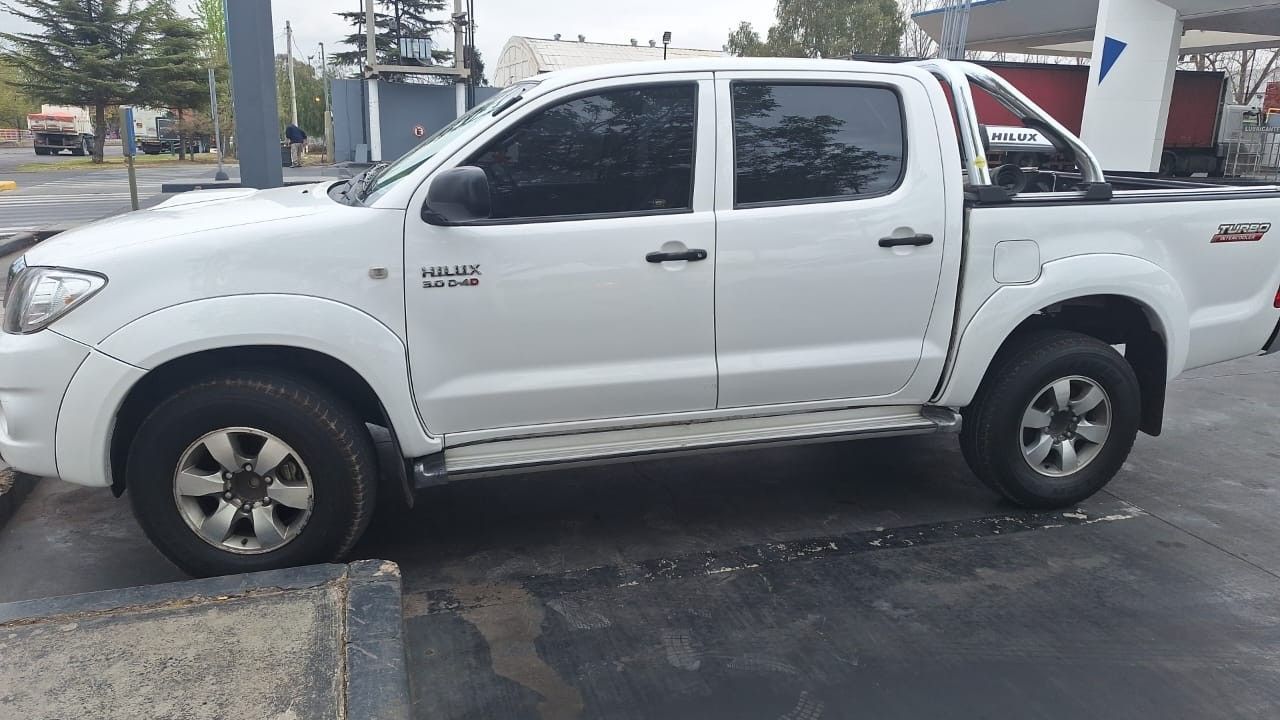 Toyota Hilux Usada en Mendoza, deRuedas